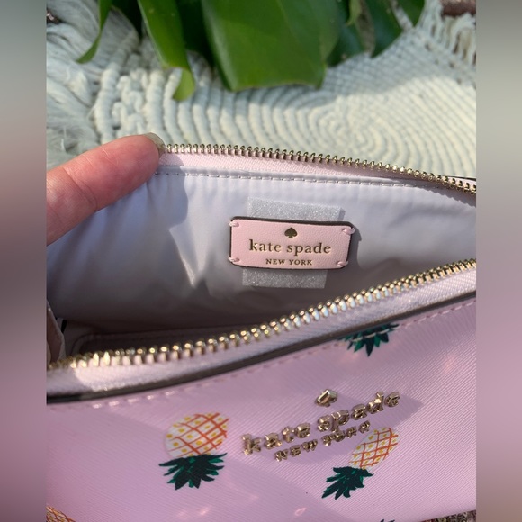 NWT Kate Spade Staci Pineapples Cosmetic Bag PLUS BONUS NWOT Sleep Mask! - Picture 3 of 8